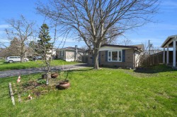 821 Krosno Boulevard Pickering, ON L1W 1G7