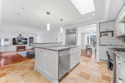 34 Lorraine Crescent Brampton, ON L6S 2R7