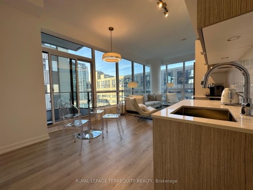 1104-395 Bloor Street E, Toronto, ON - Indoor