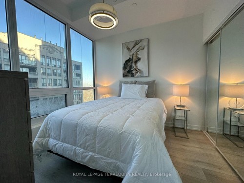 1104-395 Bloor Street E, Toronto, ON - Indoor Photo Showing Bedroom