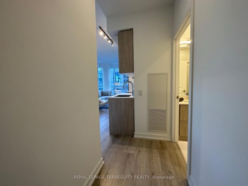 1104-395 Bloor Street E, Toronto, ON - Indoor Photo Showing Other Room