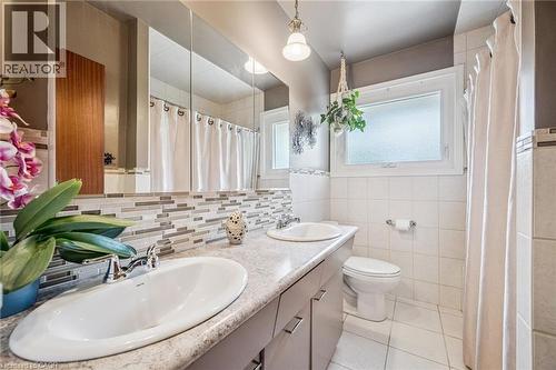106 Ruskview Road, Kitchener, ON - Indoor Photo Showing Bathroom