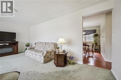 106 Ruskview Road, Kitchener, ON - Indoor Photo Showing Living Room