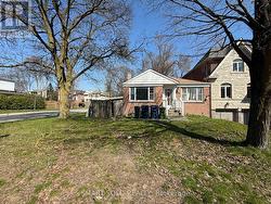 204 CAMERON AVENUE Toronto, ON M2N 1E5