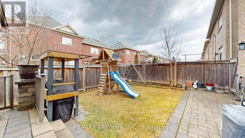 48 Heron Hollow Avenue, Richmond Hill, ON - Outdoor