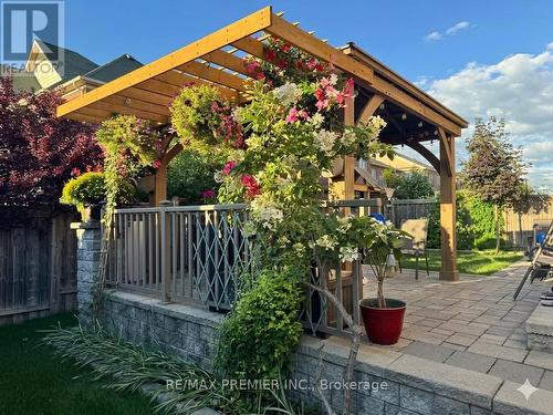 48 Heron Hollow Avenue, Richmond Hill, ON - Outdoor