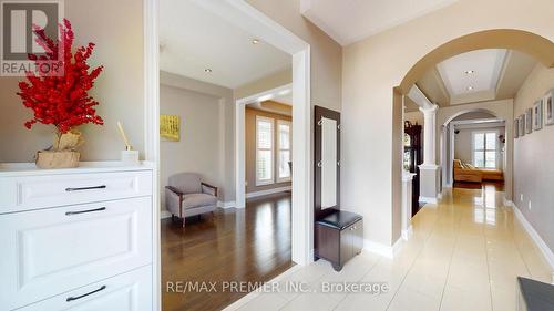 48 Heron Hollow Avenue, Richmond Hill, ON - Indoor Photo Showing Other Room