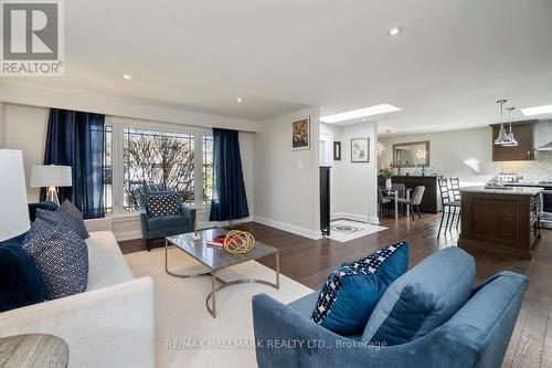 37 Lewin Crescent, Ajax, ON - Indoor Photo Showing Living Room