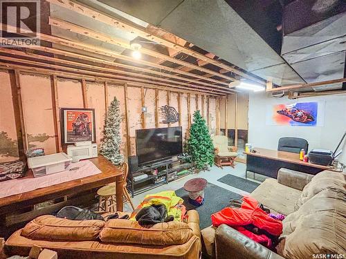 464 1St Avenue E, Melville, SK - Indoor Photo Showing Basement