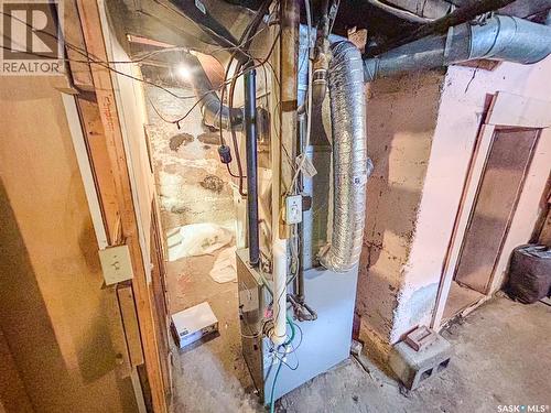 464 1St Avenue E, Melville, SK - Indoor Photo Showing Basement