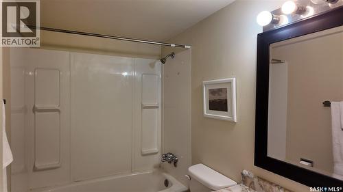 34 31 Centennial Street, Regina, SK - Indoor Photo Showing Bathroom