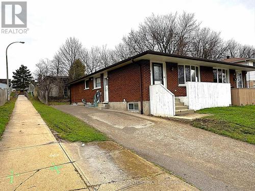 42 Ingleside Drive, Kitchener, ON - Outdoor