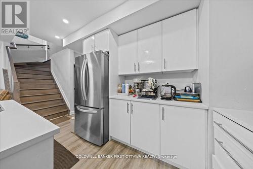 560 Queen Mary Street, Ottawa, ON - Indoor Photo Showing Kitchen