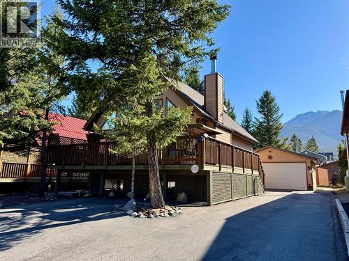 7490 Pine Cone Lane  Radium Hot Springs, BC V0A 1M0