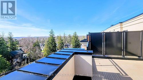 1404 - 56 Elizabeth Street, Richmond Hill, ON - Outdoor