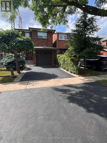28 OAKMOUNT CRESCENT  Vaughan, ON L4K 2C3