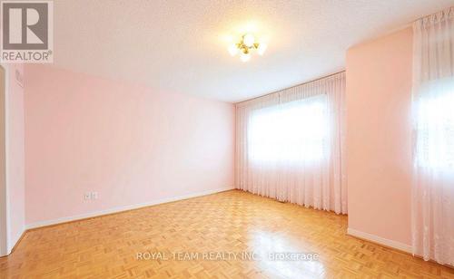 28 Oakmount Crescent, Vaughan, ON 