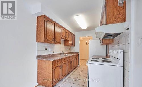 28 Oakmount Crescent, Vaughan, ON 
