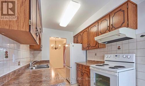 28 Oakmount Crescent, Vaughan, ON 