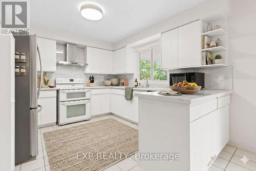 Main - 61 Dundee Crescent, Markham, ON - Indoor Photo Showing Kitchen