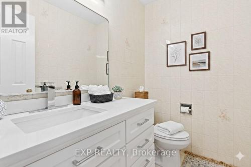 Main - 61 Dundee Crescent, Markham, ON - Indoor Photo Showing Bathroom