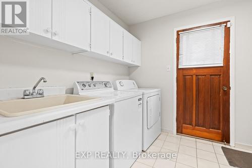 Main - 61 Dundee Crescent, Markham, ON - Indoor Photo Showing Laundry Room