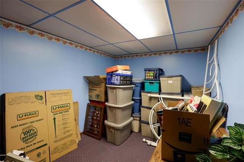 210 Dunrobin Ave, Winnipeg, MB 