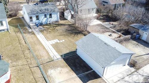 210 Dunrobin Ave, Winnipeg, MB 