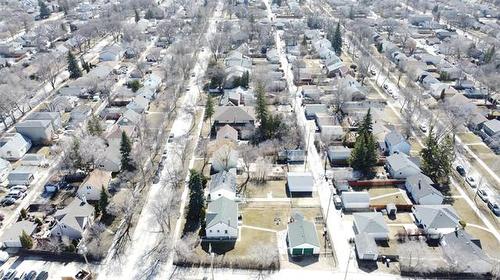 210 Dunrobin Ave, Winnipeg, MB 