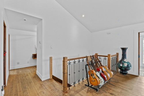 Hall d'entrée/Vestibule - 11 Ch. Twin-Lake, Arundel, QC - Indoor Photo Showing Other Room