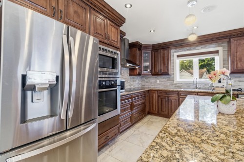 Cuisine - 3874 Rue Bergevin, Laval (Saint-Vincent-De-Paul), QC - Indoor Photo Showing Kitchen With Double Sink