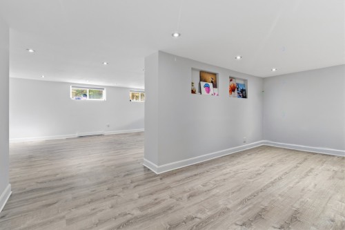 Salle de jeux - 3874 Rue Bergevin, Laval (Saint-Vincent-De-Paul), QC - Indoor