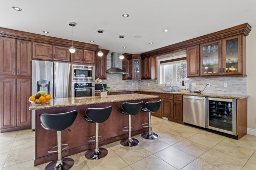 Cuisine - 3874 Rue Bergevin, Laval (Saint-Vincent-De-Paul), QC - Indoor Photo Showing Kitchen With Upgraded Kitchen