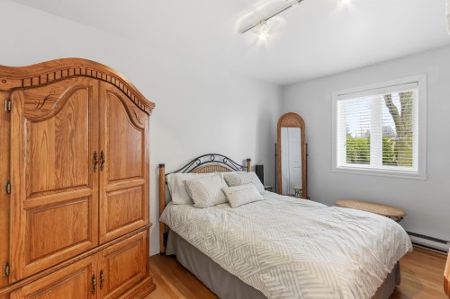 Chambre à coucher - 825 Ch. Rhéaume, Saint-Michel, QC - Indoor Photo Showing Bedroom