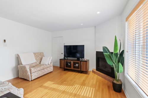 Salon - 825 Ch. Rhéaume, Saint-Michel, QC - Indoor Photo Showing Living Room
