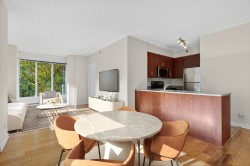 202-551 Rue de la Montagne  Montréal (Ville-Marie), QC H3C 6S2