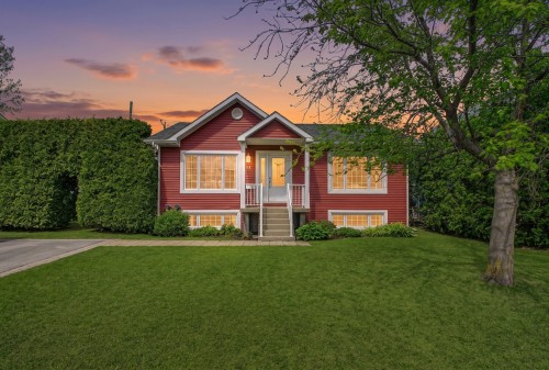 44 Rue Deland  Saint-Jean-Sur-Richelieu, QC J3B 8R3