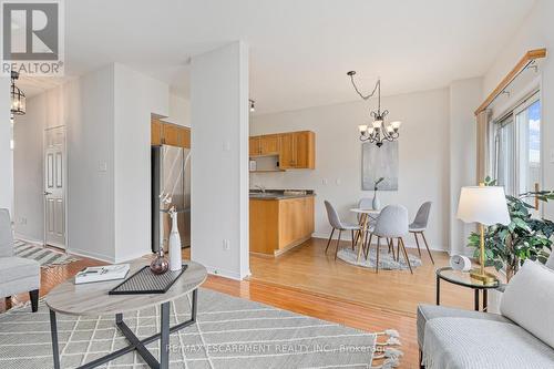2393 Dalebrook Drive, Oakville, ON - Indoor