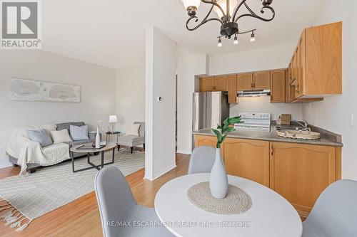 2393 Dalebrook Drive, Oakville, ON - Indoor