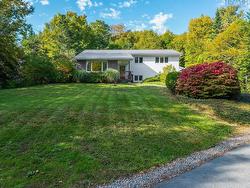 65 Marie Avenue  Lake Echo, NS B3E 1A9