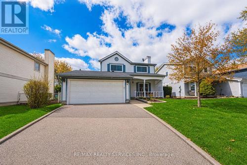 4 MOUNT FOREST DRIVE  Brampton, ON L6Z 1B7