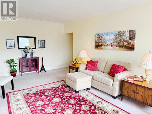 25 - 824 BRANT STREET  Burlington, ON L7R 2J5