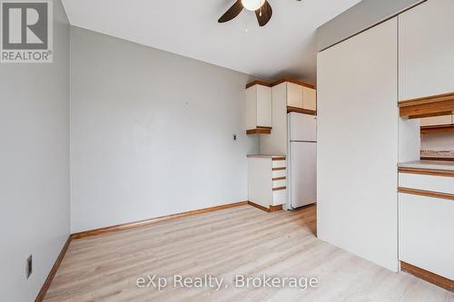124 Montcalm Drive, Kitchener, ON - Indoor Photo Showing Kitchen