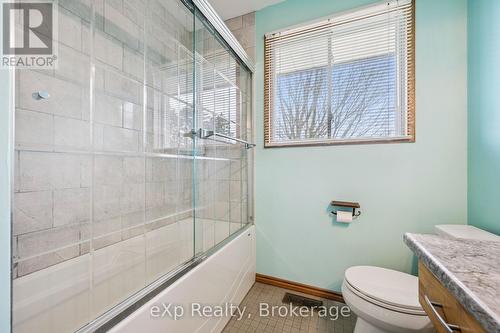 124 Montcalm Drive, Kitchener, ON - Indoor Photo Showing Bathroom