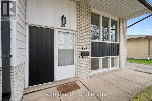 124 Montcalm Drive, Kitchener, ON - Outdoor With Exterior