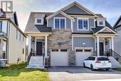 212 COURTLAND STREET Blue Mountains, ON L9Y 4E4