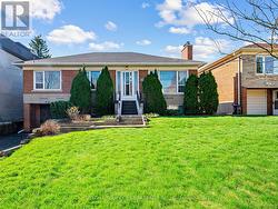 179 BETTY ANN DRIVE Toronto, ON M2N 1X5