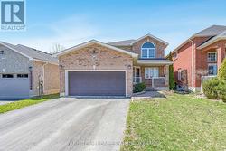 18 BALMORAL PLACE Barrie, ON L4N 0Y9