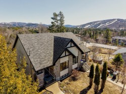 29 Av. des Érables Saint-Sauveur, QC J0R 1R4