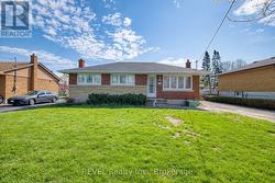 394 GRANTHAM AVENUE St. Catharines (Carlton/Bunting), ON L2M 5A6